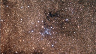 M7: Cúmulo de Ptolomeo  (NGC 6475)